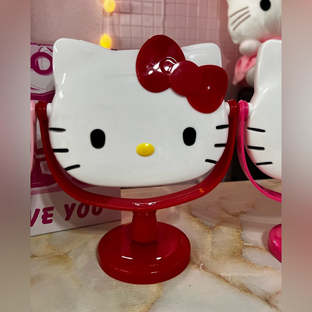 Hello kitty mirror